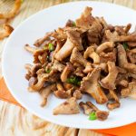Mulți oameni prăjesc chanterelles incorect: iată cel mai bun mod